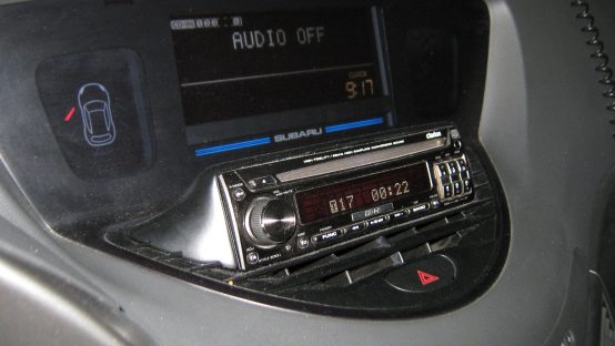 SUBARU Tribeca (1 / 3)