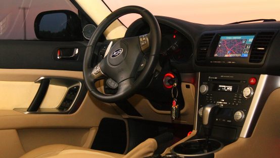 SUBARU Legacy (1 / 6)